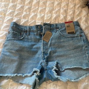 levi’s 501 jean shorts size 32